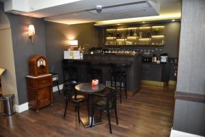 The lounge or bar area at ATLAS OTELİ
