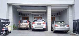 Fotografie z fotogalerie ubytování Guest House Pinarak 2 Syariah near GOR Satria Purwokerto Mitra RedDoorz v destinaci Purwokerto