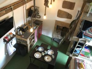 Reštaurácia alebo iné gastronomické zariadenie v ubytovaní Matlock Glamping Rooms