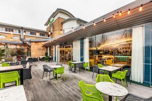 Holiday Inn Oxford, an IHG Hotel tesisinde bir restoran veya yemek mekanı