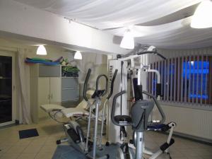 Fitness centrum a/nebo fitness zařízení v ubytování Haus Amberger
