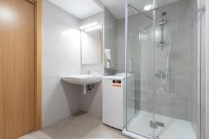 Łazienka w obiekcie Dobo Madrid ANR1
