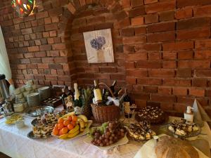 Jedzenie w gospodarstwie agroturystycznym lub w pobliżu