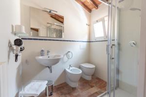 Koupelna v ubytování Albergo Centrale