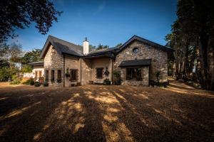 索兹MOUNT BARKER的石头房子,有车道