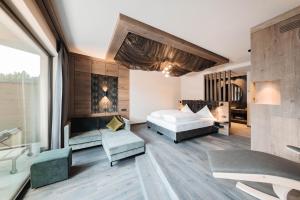 Posteľ alebo postele v izbe v ubytovaní Leitgam luxury Hotel for two