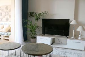 Televízia a/alebo spoločenská miestnosť v ubytovaní Miramar del Sol - Apartamento de 2 Dormitorios