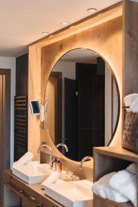 Kúpeľňa v ubytovaní Leitgam luxury Hotel for two