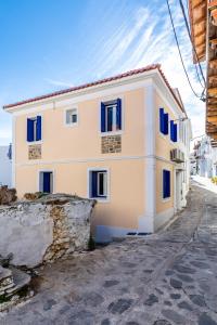 Gallery image of SUN NEST HOUSE in Skopelos Town