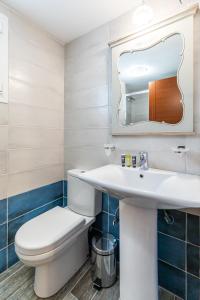 Kúpeľňa v ubytovaní SUN NEST HOUSE + 26 fotografií