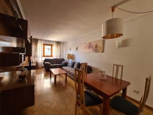 Gallery image of Espacioso apartamento con impresionantes vistas y garaje privado - Dos Torres Tauriel in Zaragoza