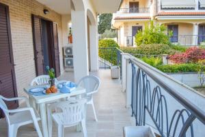 A balcony or terrace at Homiday - Residence Micaene