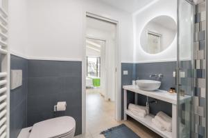 Kúpeľňa v ubytovaní LeMoon Holiday Home x7 con Terrazzo e Parcheggio - Sorrento Coast