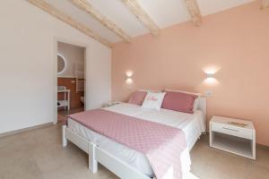 Posteľ alebo postele v izbe v ubytovaní LeMoon Holiday Home x7 con Terrazzo e Parcheggio - Sorrento Coast