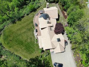 Billede fra billedgalleriet på Exclusive High End Candlewood Lake retreat i New Fairfield