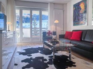 Posezení v ubytování Designer Küche - Südbalkon - TG-Stellplatz - WLAN