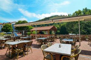 En restaurant eller et spisested på Hotel Galant Mikulov