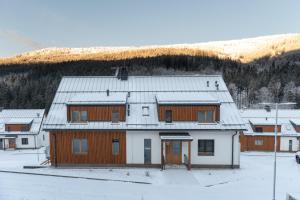 Výhľad na hory alebo výhľad na hory priamo z apartmánu