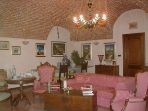 Posedenie v ubytovaní Torre dei Frati Bed & Breakfast