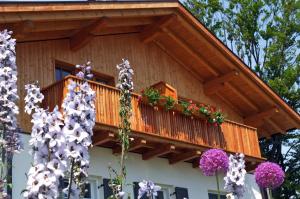 Balkón nebo terasa v ubytování Haus Schlernblick