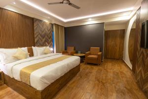 Postel nebo postele na pokoji v ubytování Clarks Inn , Airport Bangalore