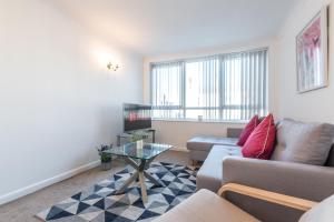 Galería fotográfica de BEST PRICE!! - Contractor Heaven! 4 Singles beds or 2 King Size, Southsea Apartment- FREE PARKING, SMART TVS en Portsmouth