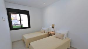 Kép Luxe appartement met 2 badkamers / zee / zwembad szállásáról Lo Pagánban a galériában