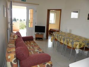 Zdjęcie z galerii obiektu Apartment in Premantura with terrace, air conditioning, WiFi, washing machine 3352-26 w mieście Premantura