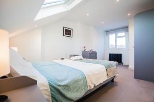 Surbiton Luxury Garden House