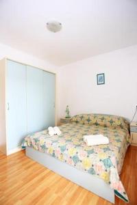 Postel nebo postele na pokoji v ubytování Apartment in Kali with sea view, balcony, air conditioning WiFi 4675-3