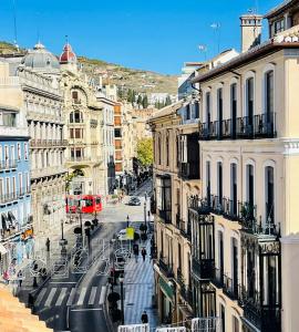 Daireden çekilmiş Granada şehrinin genel bir manzarası veya şehir manzarası