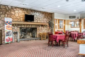 Gallery image of FairBridge Inn & Suites Poconos in Stroudsburg