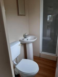 Koupelna v ubytování RBR 244 - Beach Resort Kamperland