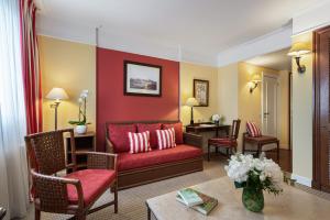 Ruang duduk di Kipling Manotel