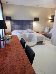 Posedenie v ubytovaní 317 w ROYAL TULI SAND prywatny APARTAMENT przy plaży z aneksem kuchennym
