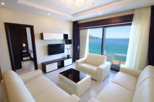 Televisyen dan/atau pusat hiburan di Shine residence