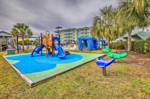 Ο χώρος παιχνιδιού για παιδιά στο Summerhouse Villas Condo Private Resort Beach!
