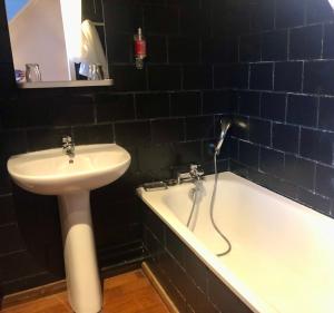 Koupelna v ubytování Maison d'hoursentut + 23 fotografií
