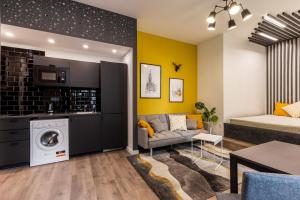 Kuchyňa alebo kuchynka v ubytovaní A13- Boutique Apartments, Best Location, by BQA