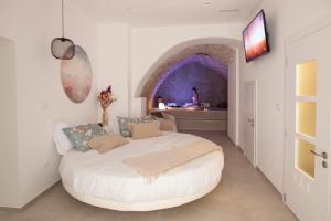 TV a/nebo společenská místnost v ubytování Je T'aime Luxury Suite and Relax