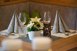 Nápoje v ubytování Hotel Häuserl im Wald + 37 fotografií