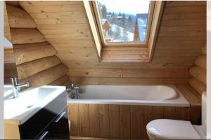 Gallery image of Chalet Les Pins Blancs in Allos