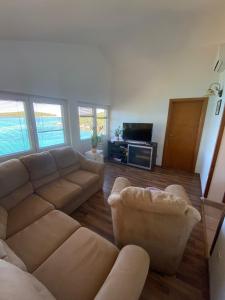 TV a/nebo společenská místnost v ubytování Apartmani Marija