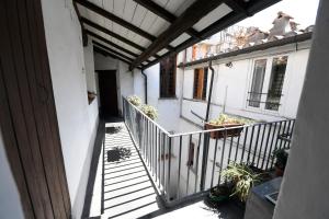 an external view of a balcony of a house at Grottino - Campo de' Fiori in Rome