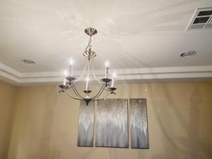 comfortable house/3 storynear airportcasino outlet