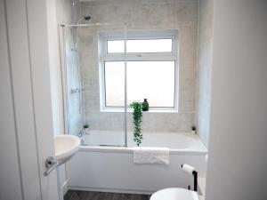 Spacious Townhouse ✹OFFERS ON LONG BOOKINGS ✹Business or Contractors✹