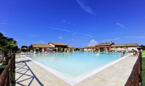 The swimming pool at or close to Fattoria Palazzeta - Pet & Family Friendly