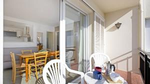A kitchen or kitchenette at CB N-2 - Calella de Palafrugell