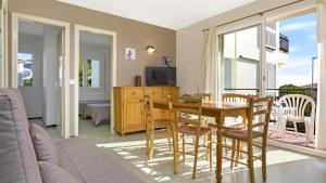 A television and/or entertainment centre at CB N-2 - Calella de Palafrugell