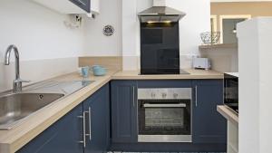 A kitchen or kitchenette at CB N-2 - Calella de Palafrugell